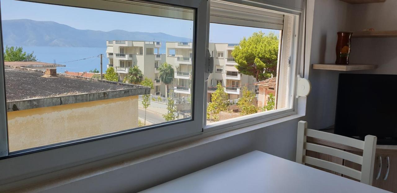 Redsun Apartment Vlorë Esterno foto