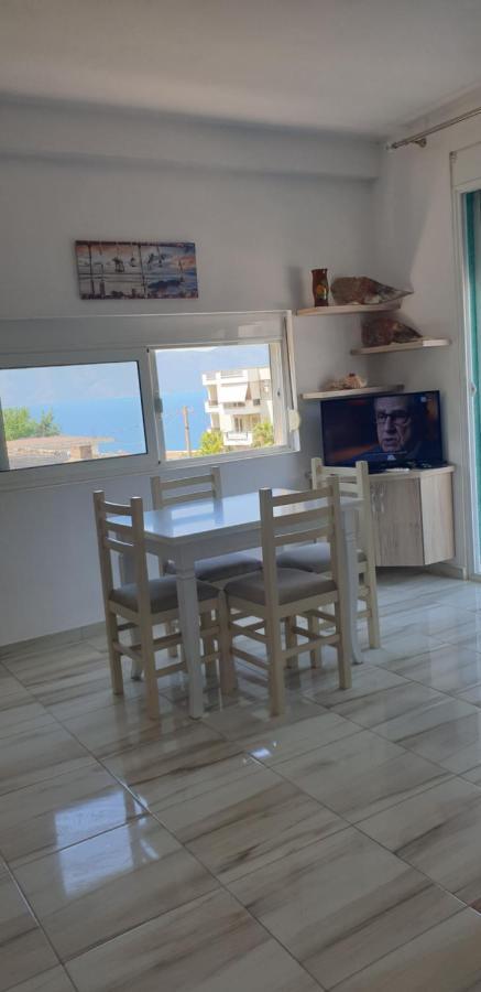 Redsun Apartment Vlorë Esterno foto