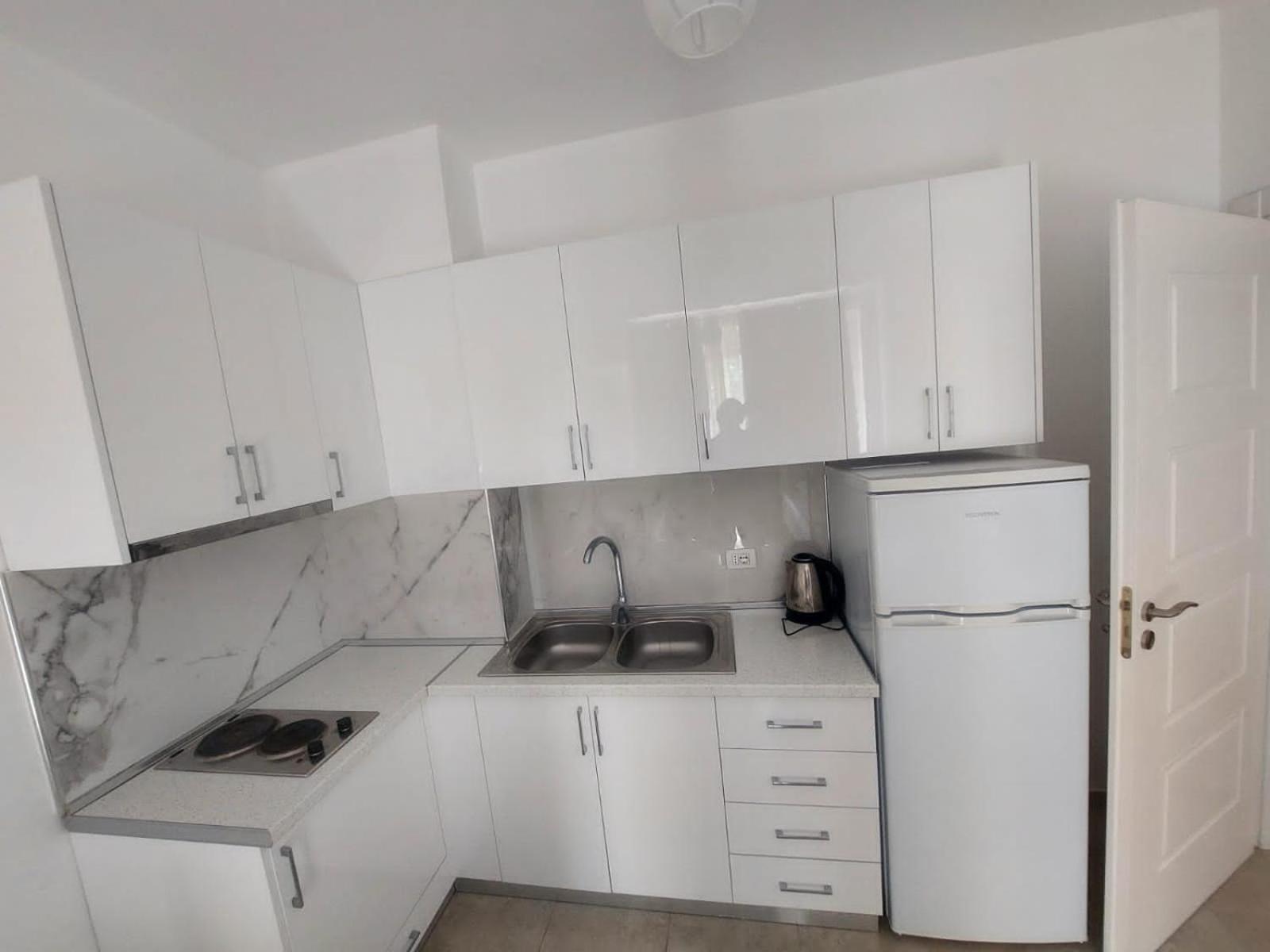 Redsun Apartment Vlorë Esterno foto