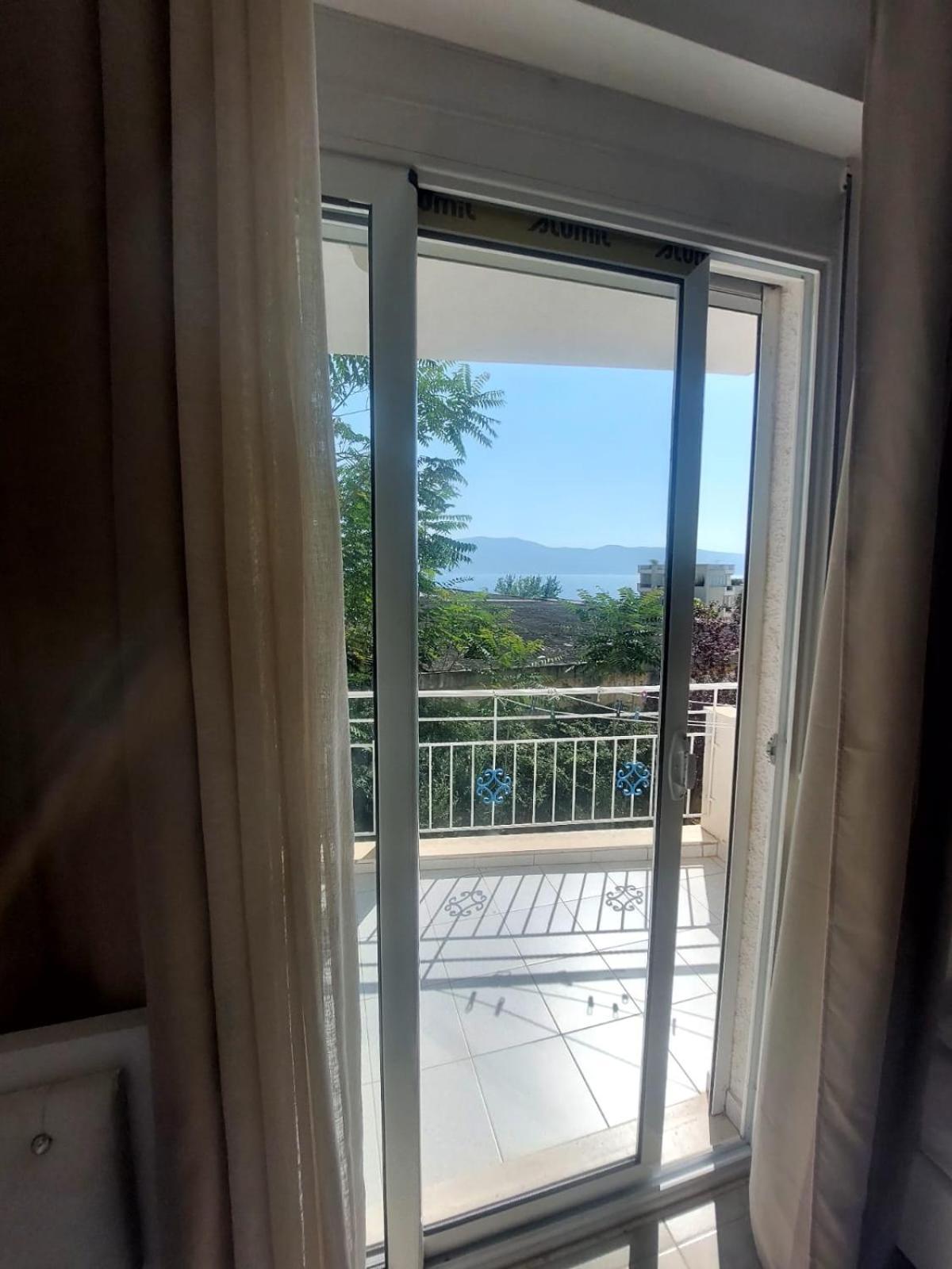 Redsun Apartment Vlorë Esterno foto