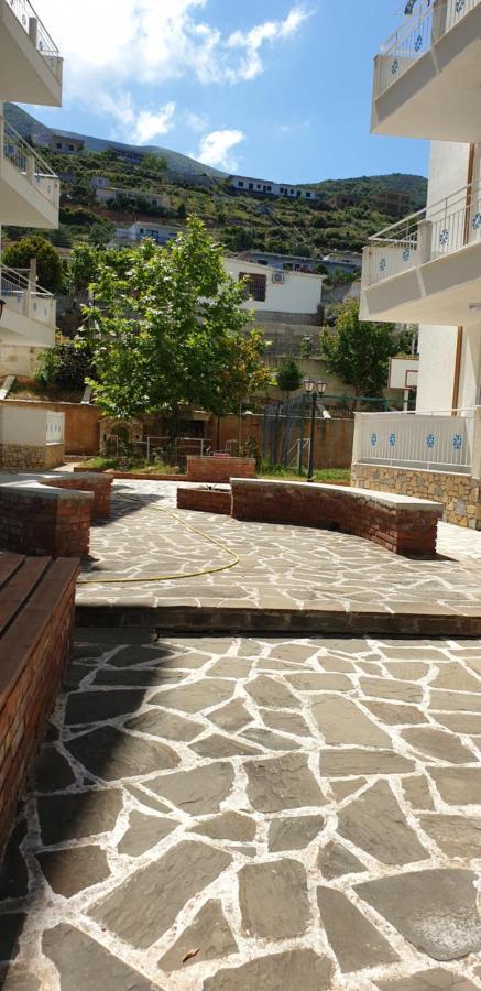 Redsun Apartment Vlorë Esterno foto